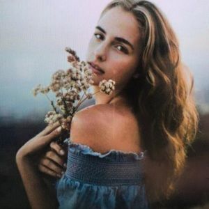 Meet your Posher, Meredith